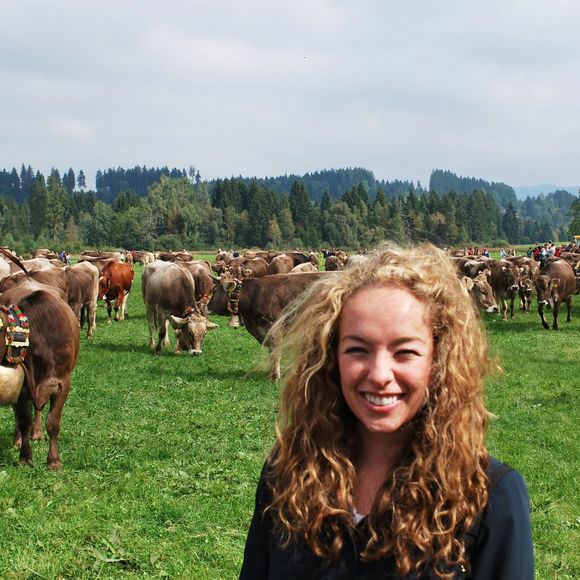 Meet your Posher, Kelly - Picture 1 of 1